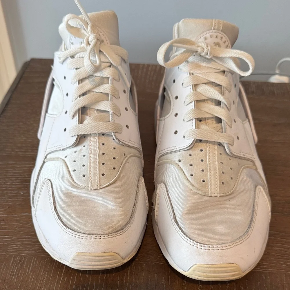 Nike Women's Sneakers White Sz 11 Air Huarache - Picture 2 of 7